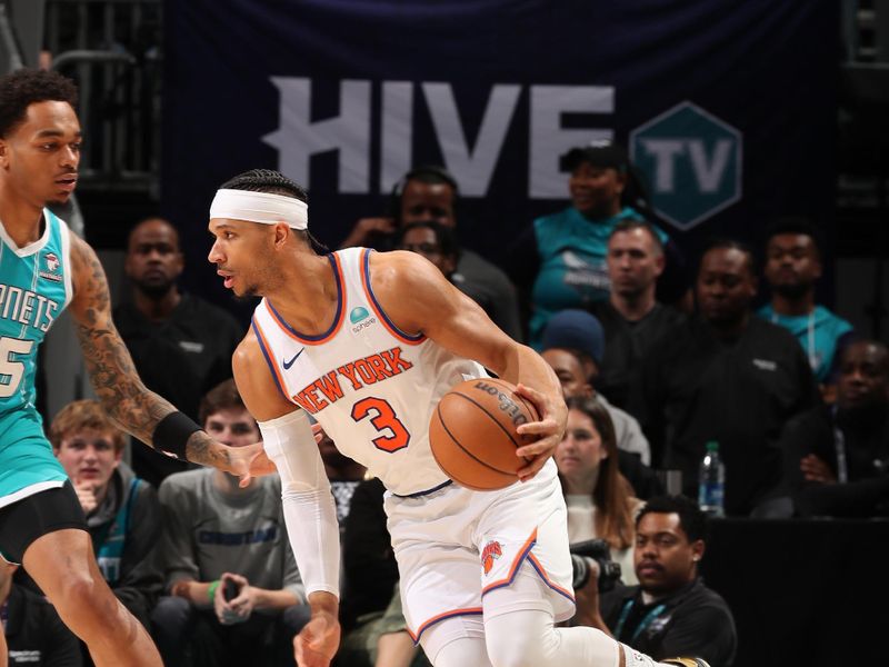 CHARLOTTE, NC - JANUARY 29: Josh Hart #3 of the New York Knicks drives to the basket during the game against the Charlotte Hornets on January 29, 2024 at Spectrum Center in Charlotte, North Carolina. NOTE TO USER: User expressly acknowledges and agrees that, by downloading and or using this photograph, User is consenting to the terms and conditions of the Getty Images License Agreement. Mandatory Copyright Notice: Copyright 2024 NBAE (Photo by Kent Smith/NBAE via Getty Images)