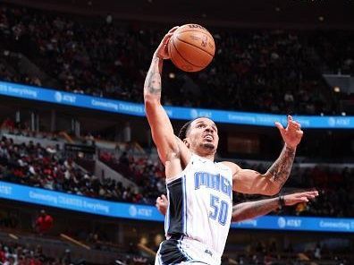 CHICAGO, IL - NOVEMBER 17:  Cole Anthony #50 of the Orlando Magic drives to the basket during the In-Season Tournament game against the Chicago Bulls on November 17, 2023 at United Center in Chicago, Illinois. NOTE TO USER: User expressly acknowledges and agrees that, by downloading and or using this photograph, User is consenting to the terms and conditions of the Getty Images License Agreement. Mandatory Copyright Notice: Copyright 2023 NBAE (Photo by Jeff Haynes/NBAE via Getty Images)