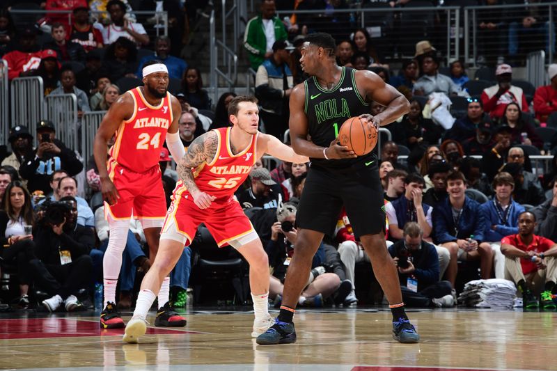 ATLANTA, GA - MARCH 10: Garrison Mathews #25 of the Atlanta Hawks plays defense against the New Orleans Pelicans on March 10, 2024 at State Farm Arena in Atlanta, Georgia.  NOTE TO USER: User expressly acknowledges and agrees that, by downloading and/or using this Photograph, user is consenting to the terms and conditions of the Getty Images License Agreement. Mandatory Copyright Notice: Copyright 2024 NBAE (Photo by Scott Cunningham/NBAE via Getty Images)