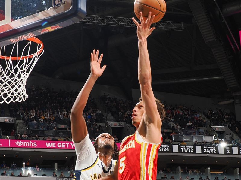 INDIANAPOLIS, IN - FEBRUARY 1: Dyson Daniels #5 of the Atlanta Hawks shoots the ball during the game against the Indiana Pacers on February 1, 2025 at Gainbridge Fieldhouse in Indianapolis, Indiana. NOTE TO USER: User expressly acknowledges and agrees that, by downloading and or using this Photograph, user is consenting to the terms and conditions of the Getty Images License Agreement. Mandatory Copyright Notice: Copyright 2025 NBAE (Photo by Ron Hoskins/NBAE via Getty Images)