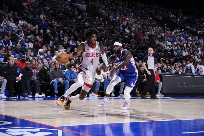 PHILADELPHIA, PA - JANUARY 15: Jalen Green #4 of the Houston Rockets drives to the basket during the game against the Philadelphia 76ers on January 15, 2024 at the Wells Fargo Center in Philadelphia, Pennsylvania NOTE TO USER: User expressly acknowledges and agrees that, by downloading and/or using this Photograph, user is consenting to the terms and conditions of the Getty Images License Agreement. Mandatory Copyright Notice: Copyright 2024 NBAE (Photo by Jesse D. Garrabrant/NBAE via Getty Images)