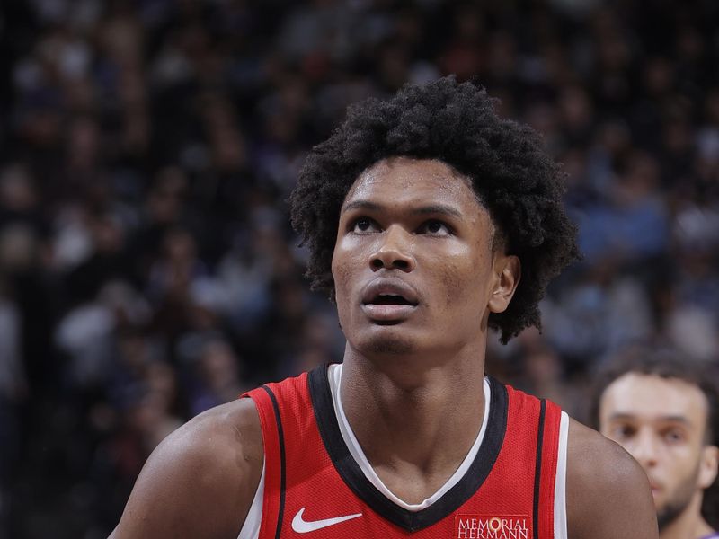 SACRAMENTO, CA - JANUARY 16: Amen Thompson #1 of the Houston Rockets shoots a free throw during the game against the Sacramento Kings on January 16, 2025 at Golden 1 Center in Sacramento, California. NOTE TO USER: User expressly acknowledges and agrees that, by downloading and or using this Photograph, user is consenting to the terms and conditions of the Getty Images License Agreement. Mandatory Copyright Notice: Copyright 2025 NBAE (Photo by Rocky Widner/NBAE via Getty Images)