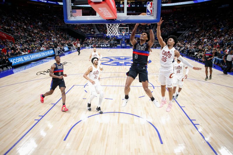 DETROIT, MI - MARCH 1: Ausar Thompson #9 of the Detroit Pistons drives to the basket during the game against the Cleveland Cavaliers on March 1, 2024 at Little Caesars Arena in Detroit, Michigan. NOTE TO USER: User expressly acknowledges and agrees that, by downloading and/or using this photograph, User is consenting to the terms and conditions of the Getty Images License Agreement. Mandatory Copyright Notice: Copyright 2024 NBAE (Photo by Brian Sevald/NBAE via Getty Images)