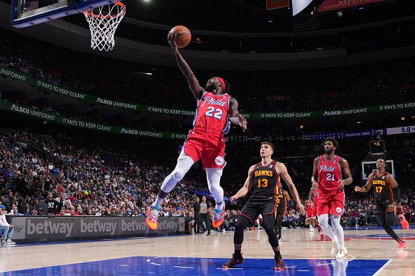 PHILADELPHIA, PA - DECEMBER 8: Patrick Beverley #22 of the Philadelphia 76ers drives to the basket during the game against the Atlanta Hawks on December 8, 2023 at the Wells Fargo Center in Philadelphia, Pennsylvania NOTE TO USER: User expressly acknowledges and agrees that, by downloading and/or using this Photograph, user is consenting to the terms and conditions of the Getty Images License Agreement. Mandatory Copyright Notice: Copyright 2023 NBAE (Photo by Jesse D. Garrabrant/NBAE via Getty Images)