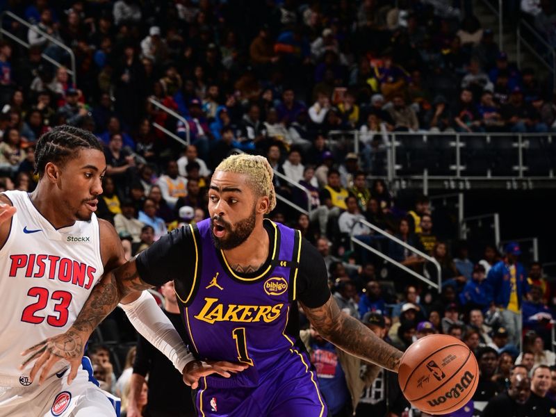 DETROIT, MI - NOVEMBER 4: D'Angelo Russell #1 of the Los Angeles Lakers drives to the basket during the game against the Detroit Pistons on November 4, 2024 at Little Caesars Arena in Detroit, Michigan. NOTE TO USER: User expressly acknowledges and agrees that, by downloading and/or using this photograph, User is consenting to the terms and conditions of the Getty Images License Agreement. Mandatory Copyright Notice: Copyright 2024 NBAE (Photo by Chris Schwegler/NBAE via Getty Images)