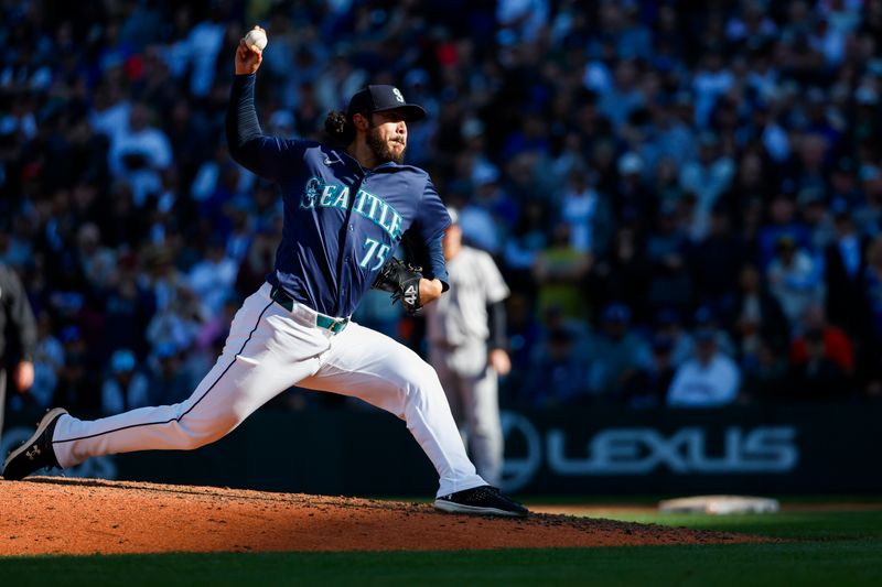 Sep 19, 2024; Seattle, Washington, USA; Seattle Mariners relief pitcher Andres Munoz (75) throws against the New York Yankees during the ninth inning at T-Mobile Park. Mandatory Credit: Joe Nicholson-Imagn Images