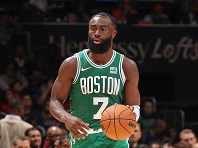 WASHINGTON, DC -? OCTOBER 30: Jaylen Brown #7 of the Boston Celtics dribbles the ball during the game against the Washington Wizards on October 30, 2023 at Capital One Arena in Washington, DC. NOTE TO USER: User expressly acknowledges and agrees that, by downloading and or using this Photograph, user is consenting to the terms and conditions of the Getty Images License Agreement. Mandatory Copyright Notice: Copyright 2023 NBAE (Photo by Stephen Gosling/NBAE via Getty Images)