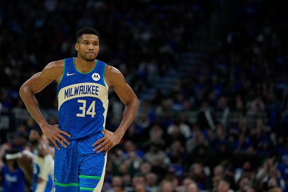 MILWAUKEE, WISCONSIN - NOVEMBER 03: Giannis Antetokounmpo #34 of the Milwaukee Bucks looks on against the New York Knicks in the first half during the NBA In-Season Tournament at Fiserv Forum on November 03, 2023 in Milwaukee, Wisconsin. NOTE TO USER: User expressly acknowledges and agrees that, by downloading and or using this photograph, User is consenting to the terms and conditions of the Getty Images License Agreement. (Photo by Patrick McDermott/Getty Images)