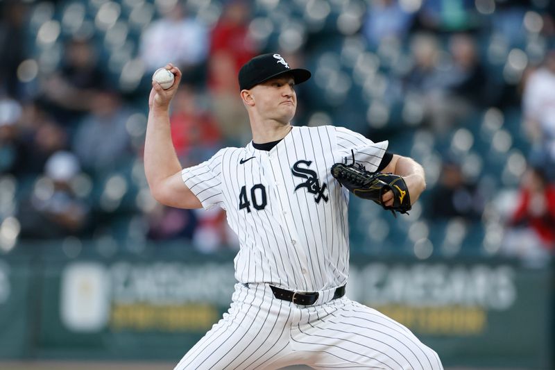 Apr 30, 2024; Chicago, Illinois, USA; Chicago White Sox starting pitcher Michael Soroka (40) delivers a pitch against the Minnesota Twins during the first inning at Guaranteed Rate Field. Mandatory Credit: Kamil Krzaczynski-USA TODAY Sports