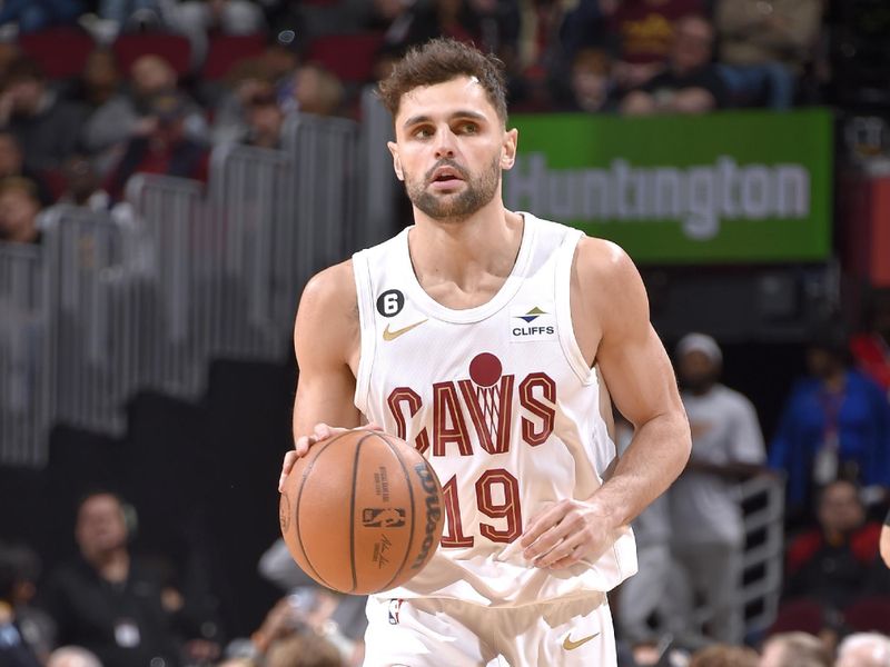 CLEVELAND, OH - JANUARY 29: Raul Neto #19 of the Cleveland Cavaliers moves the ball during the game against the LA Clippers on January 29, 2023 at Rocket Mortgage FieldHouse in Cleveland, Ohio. NOTE TO USER: User expressly acknowledges and agrees that, by downloading and/or using this Photograph, user is consenting to the terms and conditions of the Getty Images License Agreement. Mandatory Copyright Notice: Copyright 2023 NBAE (Photo by David Liam Kyle/NBAE via Getty Images)