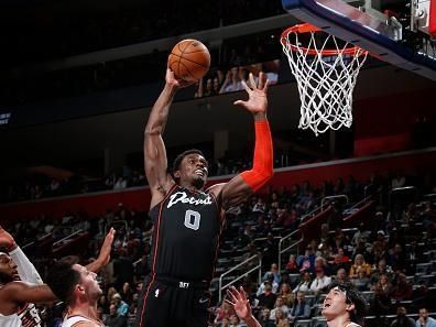 DETROIT, MI - NOVEMBER 5: Jalen Duren #0 of the Detroit Pistons drives to the basket during the game against the Phoenix Suns on November 5, 2023 at Little Caesars Arena in Detroit, Michigan. NOTE TO USER: User expressly acknowledges and agrees that, by downloading and/or using this photograph, User is consenting to the terms and conditions of the Getty Images License Agreement. Mandatory Copyright Notice: Copyright 2023 NBAE (Photo by Brian Sevald/NBAE via Getty Images)