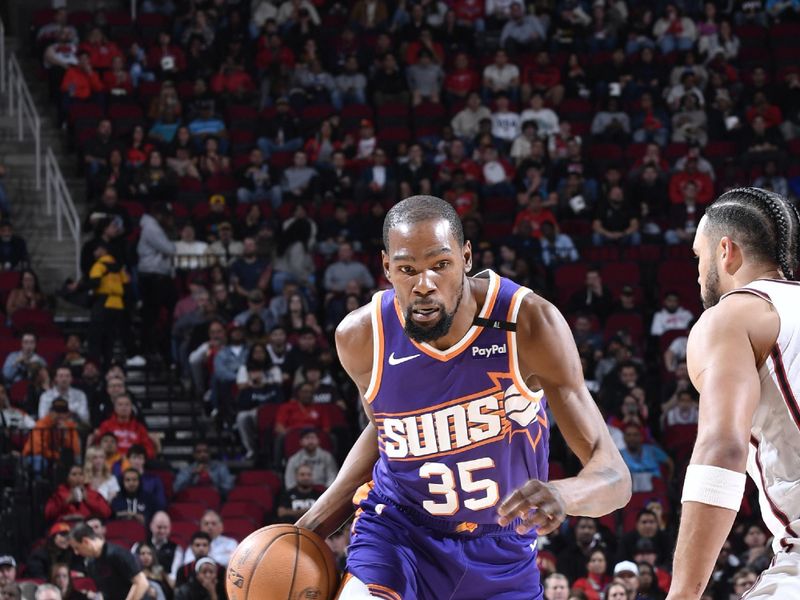 HOUSTON, TX - FEBRUARY 12: Kevin Durant #35 of the Phoenix Suns dribbles the ball during the game against the Houston Rockets on February 12, 2025 at the Toyota Center in Houston, Texas. NOTE TO USER: User expressly acknowledges and agrees that, by downloading and or using this photograph, User is consenting to the terms and conditions of the Getty Images License Agreement. Mandatory Copyright Notice: Copyright 2025 NBAE (Photo by Logan Riely/NBAE via Getty Images)