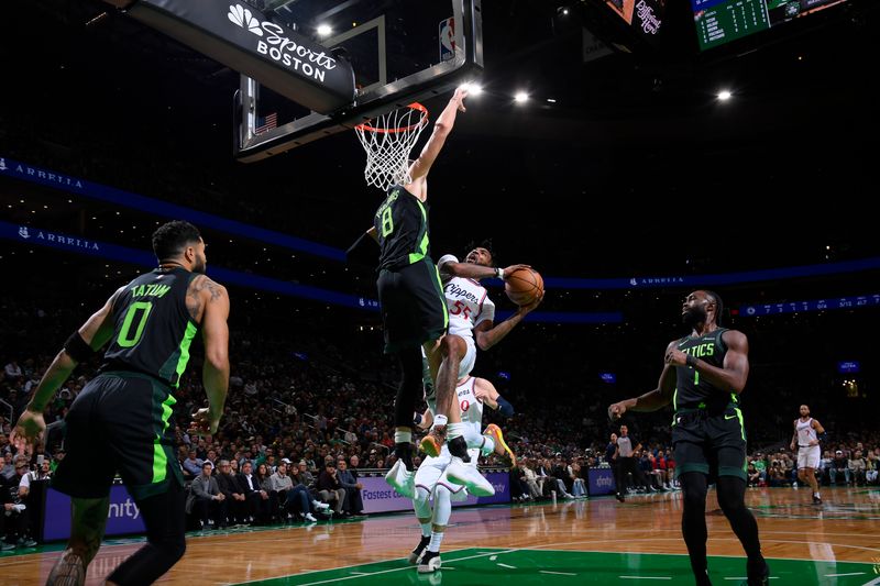 BOSTON, MA - NOVEMBER 25: Derrick Jones Jr. #55 of the LA Clippers drives to the basket during the game against the Boston Celtics on November 25, 2024 at TD Garden in Boston, Massachusetts. NOTE TO USER: User expressly acknowledges and agrees that, by downloading and/or using this Photograph, user is consenting to the terms and conditions of the Getty Images License Agreement. Mandatory Copyright Notice: Copyright 2024 NBAE (Photo by Brian Babineau/NBAE via Getty Images)