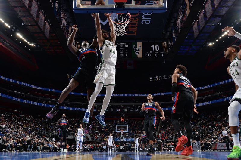 DETROIT, MI - DECEMBER 3: Andre Jackson Jr. #44 of the Milwaukee Bucks drives to the basket during the game against the Detroit Pistons during the Emirates NBA Cup game on December 3, 2024 at Little Caesars Arena in Detroit, Michigan. NOTE TO USER: User expressly acknowledges and agrees that, by downloading and/or using this photograph, User is consenting to the terms and conditions of the Getty Images License Agreement. Mandatory Copyright Notice: Copyright 2024 NBAE (Photo by Chris Schwegler/NBAE via Getty Images)