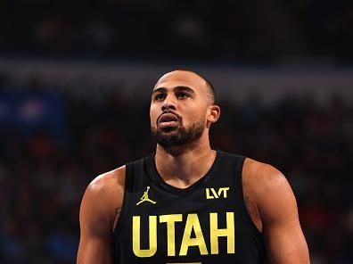 OKLAHOMA CITY, OK - DECEMBER 11: Talen Horton-Tucker #5 of the Utah Jazz prepares to shoot a free throw during the game against the Oklahoma City Thunder on December 11, 2023 at Paycom Arena in Oklahoma City, Oklahoma. NOTE TO USER: User expressly acknowledges and agrees that, by downloading and or using this photograph, User is consenting to the terms and conditions of the Getty Images License Agreement. Mandatory Copyright Notice: Copyright 2023 NBAE (Photo by Zach Beeker/NBAE via Getty Images)