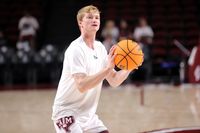 Texas A&M Aggies Ready to Take on Houston Cougars in FedExForum Showdown