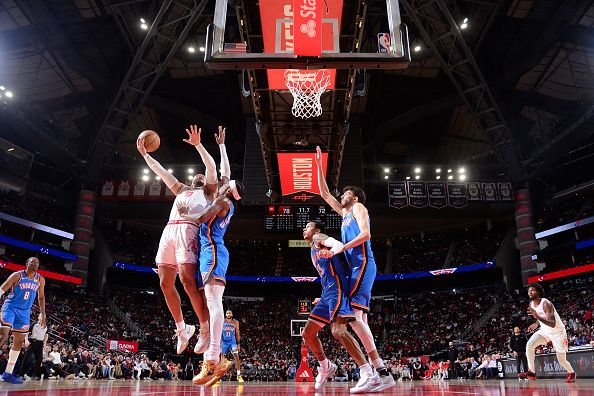 HOUSTON, TX - DECEMBER 6:   Dillon Brooks #9 of the Houston Rockets drives to the basket during the game against the Oklahoma City Thunder on December 6, 2023 at the Toyota Center in Houston, Texas. NOTE TO USER: User expressly acknowledges and agrees that, by downloading and or using this photograph, User is consenting to the terms and conditions of the Getty Images License Agreement. Mandatory Copyright Notice: Copyright 2023 NBAE (Photo by Michael Gonzales/NBAE via Getty Images)