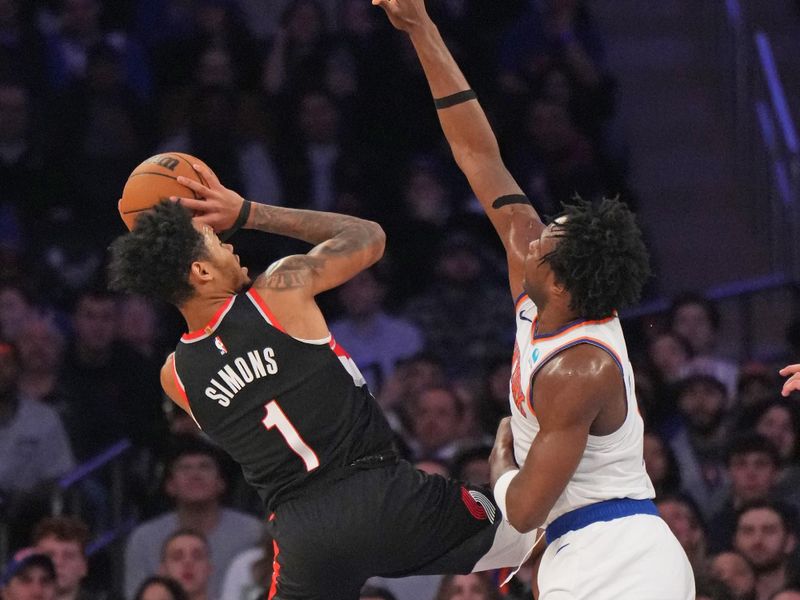 NEW YORK, NY - JANUARY 9: Anfernee Simons #1 of the Portland Trail Blazers shoots the ball during the game against the New York Knicks on January 9, 2024 at Madison Square Garden in New York City, New York.  NOTE TO USER: User expressly acknowledges and agrees that, by downloading and or using this photograph, User is consenting to the terms and conditions of the Getty Images License Agreement. Mandatory Copyright Notice: Copyright 2024 NBAE  (Photo by Jesse D. Garrabrant/NBAE via Getty Images)