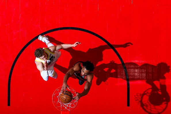 TORONTO, CANADA - DECEMBER 23:  Scottie Barnes #4 of the Toronto Raptors dunks the ball during the game against the Utah Jazz on December 23, 2023 at the Scotiabank Arena in Toronto, Ontario, Canada.  NOTE TO USER: User expressly acknowledges and agrees that, by downloading and or using this Photograph, user is consenting to the terms and conditions of the Getty Images License Agreement.  Mandatory Copyright Notice: Copyright 2023 NBAE (Photo by Vaughn Ridley/NBAE via Getty Images)