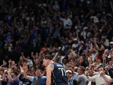 Dallas Mavericks' Flagg Waves High in Narrow Loss to Utah Jazz