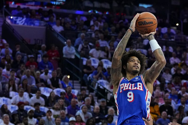 PHILADELPHIA, PENNSYLVANIA - OCTOBER 23: Kelly Oubre Jr. #9 of the Philadelphia 76ers shoots the ball against the Milwaukee Bucks in the first half at the Wells Fargo Center on October 23, 2024 in Philadelphia, Pennsylvania. The Bucks defeated the 76ers 124-109. NOTE TO USER: User expressly acknowledges and agrees that, by downloading and/or using this photograph, user is consenting to the terms and conditions of the Getty Images License Agreement. (Photo by Mitchell Leff/Getty Images)