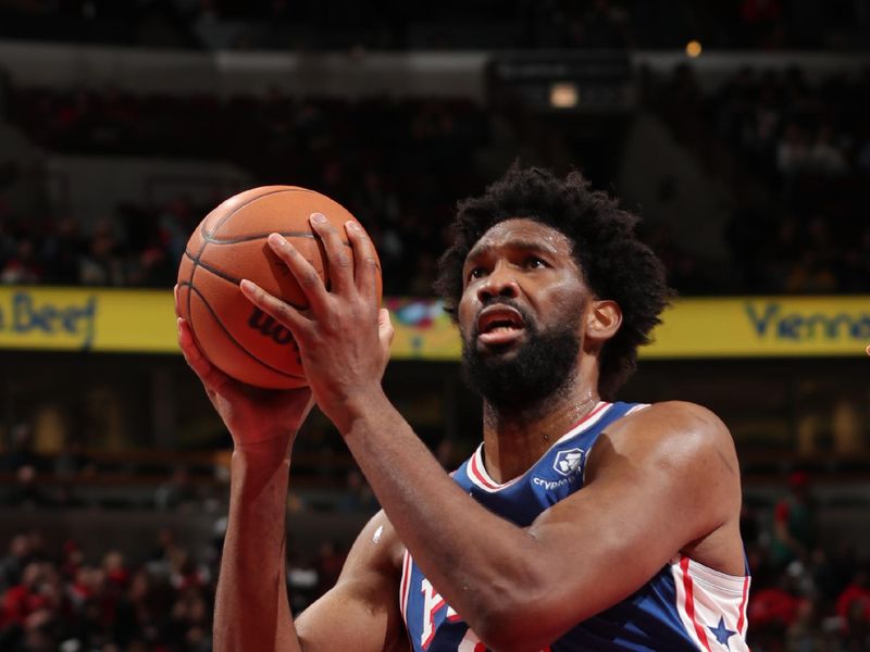 CHICAGO, IL - DECEMBER 8: Joel Embiid #21 of the Philadelphia 76ers drives to the basket during the game against the Chicago Bulls on December 8, 2024 at United Center in Chicago, Illinois. NOTE TO USER: User expressly acknowledges and agrees that, by downloading and or using this photograph, User is consenting to the terms and conditions of the Getty Images License Agreement. Mandatory Copyright Notice: Copyright 2024 NBAE (Photo by Gary Dineen/NBAE via Getty Images)