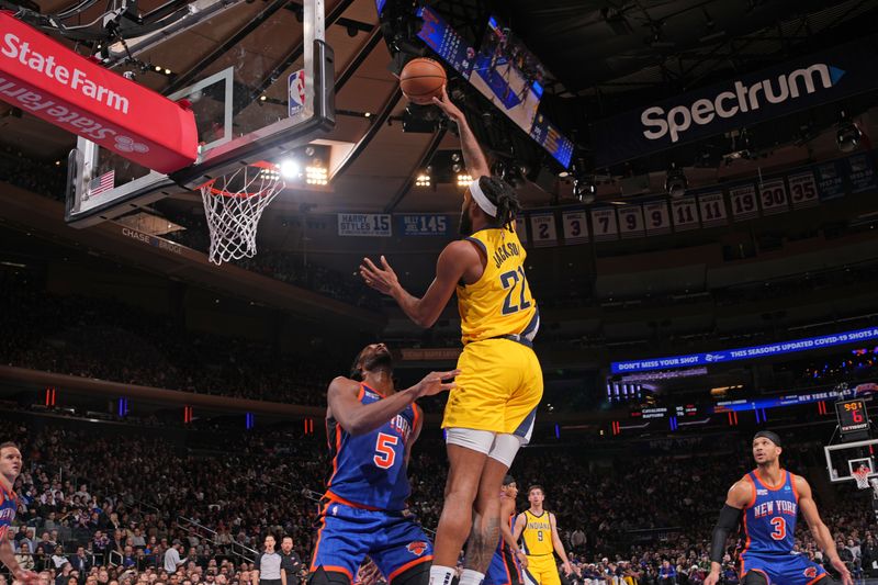 NEW YORK, NY - FEBRUARY 10: Isaiah Jackson #22 of the Indiana Pacers drives to the basket during the game against the New York Knicks on February 10, 2024 at Madison Square Garden in New York City, New York.  NOTE TO USER: User expressly acknowledges and agrees that, by downloading and or using this photograph, User is consenting to the terms and conditions of the Getty Images License Agreement. Mandatory Copyright Notice: Copyright 2024 NBAE  (Photo by Jesse D. Garrabrant/NBAE via Getty Images)