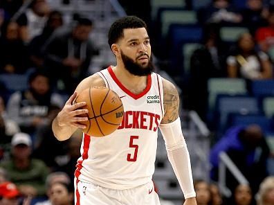 NEW ORLEANS, LOUISIANA - DECEMBER 23: Fred VanVleet #5 of the Houston Rockets dribbles the ball down court during the third quarter of an NBA game against the New Orleans Pelicans at Smoothie King Center on December 23, 2023 in New Orleans, Louisiana. NOTE TO USER: User expressly acknowledges and agrees that, by downloading and or using this photograph, User is consenting to the terms and conditions of the Getty Images License Agreement. (Photo by Sean Gardner/Getty Images)