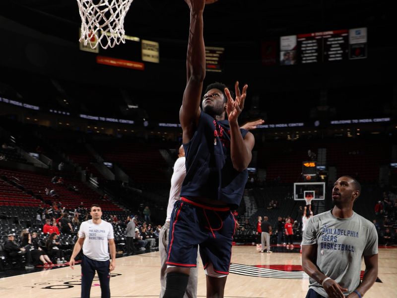 PORTLAND, OR - JANUARY 29: Mo Bamba #7 of the Philadelphia 76ers warms up before the game against the Portland Trail Blazers on January 29, 2024 at the Moda Center Arena in Portland, Oregon. NOTE TO USER: User expressly acknowledges and agrees that, by downloading and or using this photograph, user is consenting to the terms and conditions of the Getty Images License Agreement. Mandatory Copyright Notice: Copyright 2024 NBAE (Photo by Cameron Browne/NBAE via Getty Images)