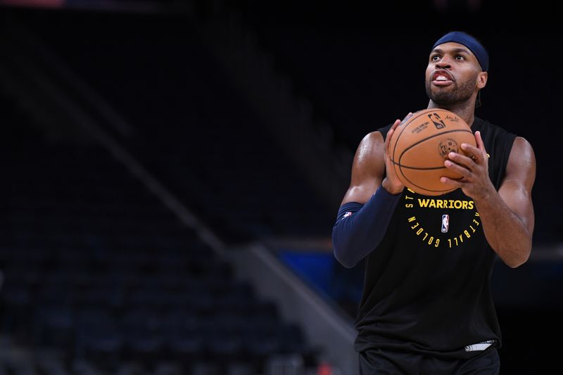 SAN FRANCISCO, CA - JANUARY 5: Buddy Hield #7 of the Golden State Warriors warms up before the game against the Sacramento Kings on January 5, 2025 at Chase Center in San Francisco, California. NOTE TO USER: User expressly acknowledges and agrees that, by downloading and or using this photograph, user is consenting to the terms and conditions of Getty Images License Agreement. Mandatory Copyright Notice: Copyright 2025 NBAE (Photo by Noah Graham/NBAE via Getty Images)