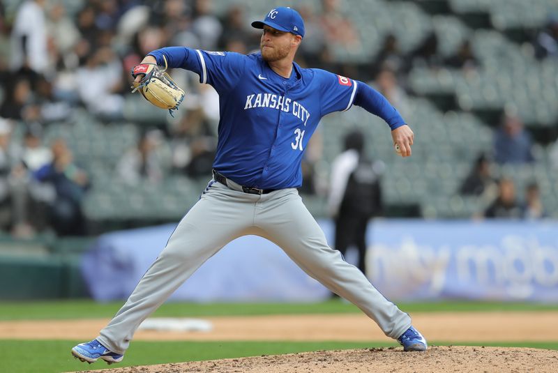 Apr 17, 2024; Chicago, Illinois, USA; Kansas City Royals relief pitcher Will Smith (31) throws the ball in the sixth inning during game one of a double header against the Chicago White Sox at Guaranteed Rate Field. Mandatory Credit: Melissa Tamez-USA TODAY Sports