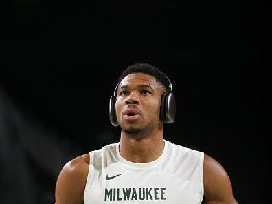 MILWAUKEE, WI - NOVEMBER 24: Giannis Antetokounmpo #34 of the Milwaukee Bucks warms up before the game against the Washington Wizards during the In-Season Tournament on November 24, 2023 at the Fiserv Forum Center in Milwaukee, Wisconsin. NOTE TO USER: User expressly acknowledges and agrees that, by downloading and or using this Photograph, user is consenting to the terms and conditions of the Getty Images License Agreement. Mandatory Copyright Notice: Copyright 2023 NBAE (Photo by Gary Dineen/NBAE via Getty Images).