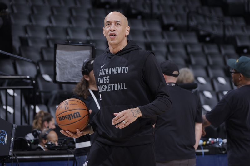 SACRAMENTO, CA - JANUARY 5: Assistant Coach Doug<p><br/></p>Christie of the Sacramento Kings warms up before the game against the Toronto Raptors on January 5, 2024 at Golden 1 Center in Sacramento, California. NOTE TO USER: User expressly acknowledges and agrees that, by downloading and or using this Photograph, user is consenting to the terms and conditions of the Getty Images License Agreement. Mandatory Copyright Notice: Copyright 2024 NBAE (Photo by Rocky Widner/NBAE via Getty Images)