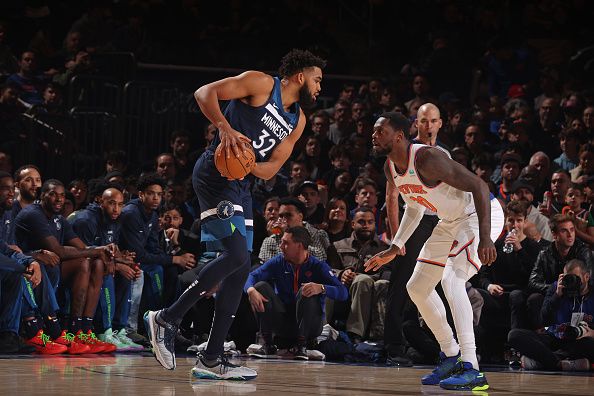 NEW YORK, NY - JANUARY 1: Karl-Anthony Towns #32 of the Minnesota Timberwolves handles the ball during the game against the New York Knicks on January 1, 2024 at Madison Square Garden in New York City, New York.  NOTE TO USER: User expressly acknowledges and agrees that, by downloading and or using this photograph, User is consenting to the terms and conditions of the Getty Images License Agreement. Mandatory Copyright Notice: Copyright 2024 NBAE  (Photo by Nathaniel S. Butler/NBAE via Getty Images)