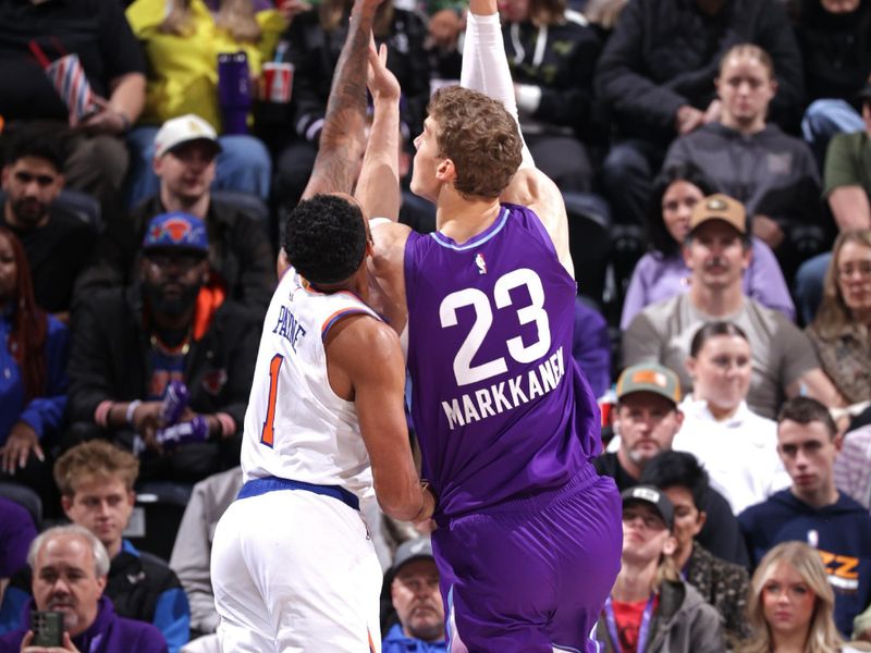 SALT LAKE CITY, UT - NOVEMBER 23: Cameron Payne #1 of the New York Knicks block during the game against the Utah Jazz on November 23, 2024 at Delta Center in Salt Lake City, Utah. NOTE TO USER: User expressly acknowledges and agrees that, by downloading and or using this Photograph, User is consenting to the terms and conditions of the Getty Images License Agreement. Mandatory Copyright Notice: Copyright 2024 NBAE (Photo by Melissa Majchrzak/NBAE via Getty Images)