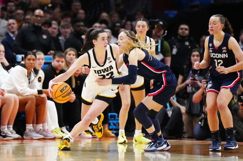 Iowa Hawkeyes vs UConn Huskies: Teagan Mallegni Set to Shine in Upcoming Showdown
