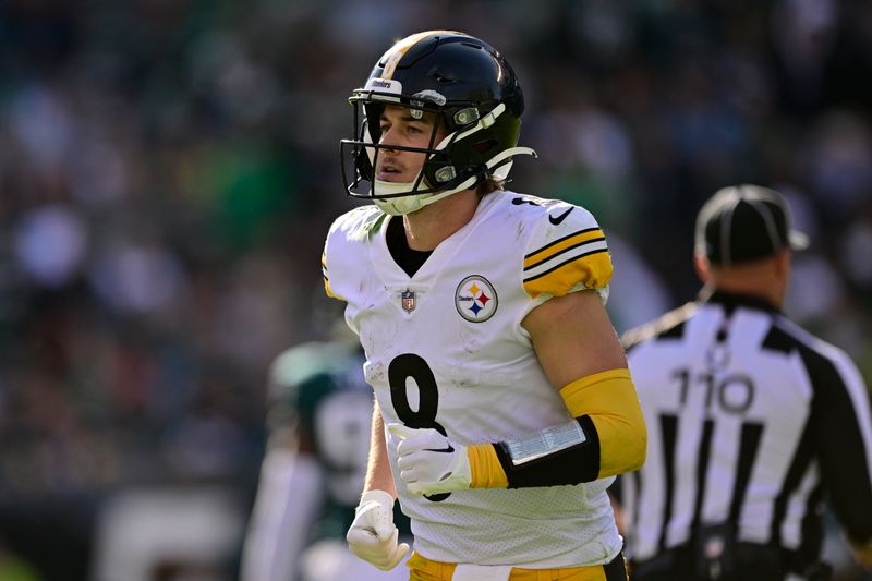 Pittsburgh Steelers quarterback Kenny Pickett in action during an NFL football game Philadelphia Eagles, Sunday, Oct. 30, 2022, in Philadelphia. (AP Photo/Derik Hamilton)