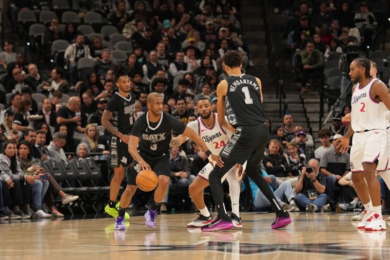 SAN ANTONIO, TX - JANUARY 29: Chris Paul #3 of the San Antonio Spurs handles the ball during the game against the LA Clippers on January 29, 2025 at the Frost Bank Center in San Antonio, Texas. NOTE TO USER: User expressly acknowledges and agrees that, by downloading and or using this photograph, user is consenting to the terms and conditions of the Getty Images License Agreement. Mandatory Copyright Notice: Copyright 2025 NBAE (Photos by Darren Carroll/NBAE via Getty Images)