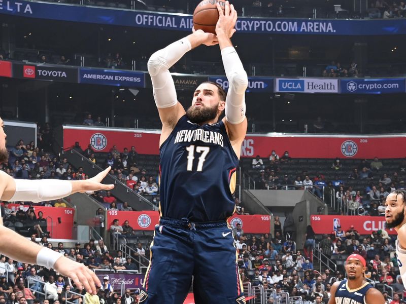 LOS ANGELES, CA - OCTOBER 30: Jonas Valanciunas #17 of the New Orleans Pelicans shoots the ball during the game against the LA Clippers on October 30, 2022 at Crypto.Com Arena in Los Angeles, California. NOTE TO USER: User expressly acknowledges and agrees that, by downloading and/or using this Photograph, user is consenting to the terms and conditions of the Getty Images License Agreement. Mandatory Copyright Notice: Copyright 2022 NBAE (Photo by Andrew D. Bernstein/NBAE via Getty Images)