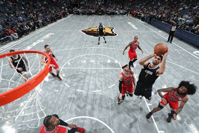 MEMPHIS, TN - FEBRUARY 8: Santi Aldama #7 of the Memphis Grizzlies drives to the basket during the game against the Chicago Bulls on February 8, 2024 at FedExForum in Memphis, Tennessee. NOTE TO USER: User expressly acknowledges and agrees that, by downloading and or using this photograph, User is consenting to the terms and conditions of the Getty Images License Agreement. Mandatory Copyright Notice: Copyright 2024 NBAE (Photo by Joe Murphy/NBAE via Getty Images)