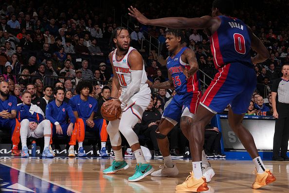 NEW YORK, NY - NOVEMBER 30: Jalen Brunson #11 of the New York Knicks handles the ball during the game against the Detroit Pistons on November 30, 2023 at Madison Square Garden in New York City, New York.  NOTE TO USER: User expressly acknowledges and agrees that, by downloading and or using this photograph, User is consenting to the terms and conditions of the Getty Images License Agreement. Mandatory Copyright Notice: Copyright 2023 NBAE  (Photo by Jesse D. Garrabrant/NBAE via Getty Images)