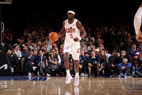 NEW YORK, NY - NOVEMBER 1: Caris LeVert #3 of the Cleveland Cavaliers handles the ball during the game against the New York Knicks on November 1, 2023 at Madison Square Garden in New York City, New York.  NOTE TO USER: User expressly acknowledges and agrees that, by downloading and or using this photograph, User is consenting to the terms and conditions of the Getty Images License Agreement. Mandatory Copyright Notice: Copyright 2023 NBAE  (Photo by Nathaniel S. Butler/NBAE via Getty Images)