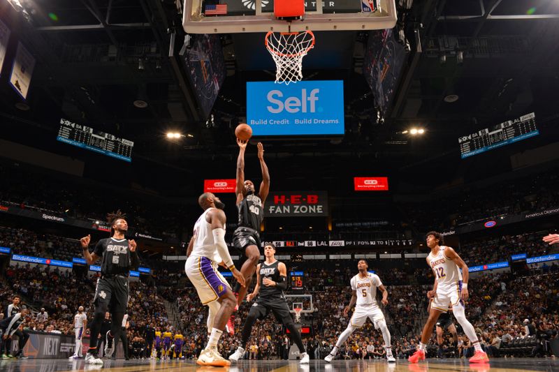 SAN ANTONIO, TX - NOVEMBER 15: Harrison Barnes #40 of the San Antonio Spurs drives to the basket during the game against the Los Angeles Lakers during the Emirates NBA Cup game on November 15, 2024 at the Frost Bank Center in San Antonio, Texas. NOTE TO USER: User expressly acknowledges and agrees that, by downloading and or using this photograph, user is consenting to the terms and conditions of the Getty Images License Agreement. Mandatory Copyright Notice: Copyright 2024 NBAE (Photos by Jesse D. Garrabrant/NBAE via Getty Images)