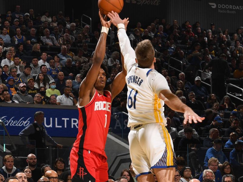 SAN FRANCISCO, CA - DECEMBER 5: Amen Thompson #1 of the Houston Rockets shoots the ball during the game against the Golden State Warriors on December 5, 2024 at Chase Center in San Francisco, California. NOTE TO USER: User expressly acknowledges and agrees that, by downloading and or using this photograph, user is consenting to the terms and conditions of Getty Images License Agreement. Mandatory Copyright Notice: Copyright 2024 NBAE (Photo by Noah Graham/NBAE via Getty Images)