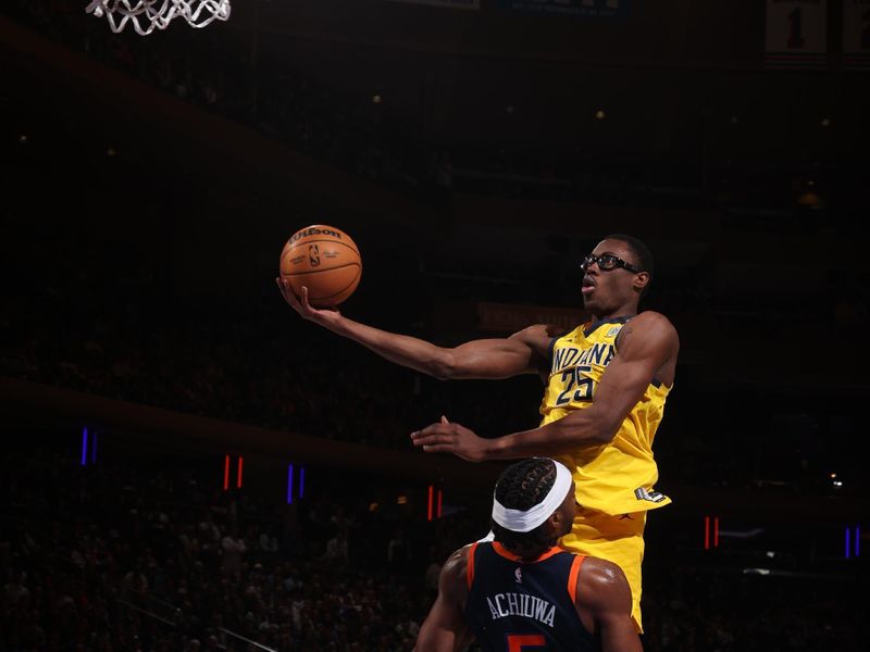 NEW YORK, NY - FEBRUARY 1: Jalen Smith #25 of the Indiana Pacers drives to the basket during the game against the New York Knicks on February 1, 2024 at Madison Square Garden in New York City, New York.  NOTE TO USER: User expressly acknowledges and agrees that, by downloading and or using this photograph, User is consenting to the terms and conditions of the Getty Images License Agreement. Mandatory Copyright Notice: Copyright 2024 NBAE  (Photo by Nathaniel S. Butler/NBAE via Getty Images)