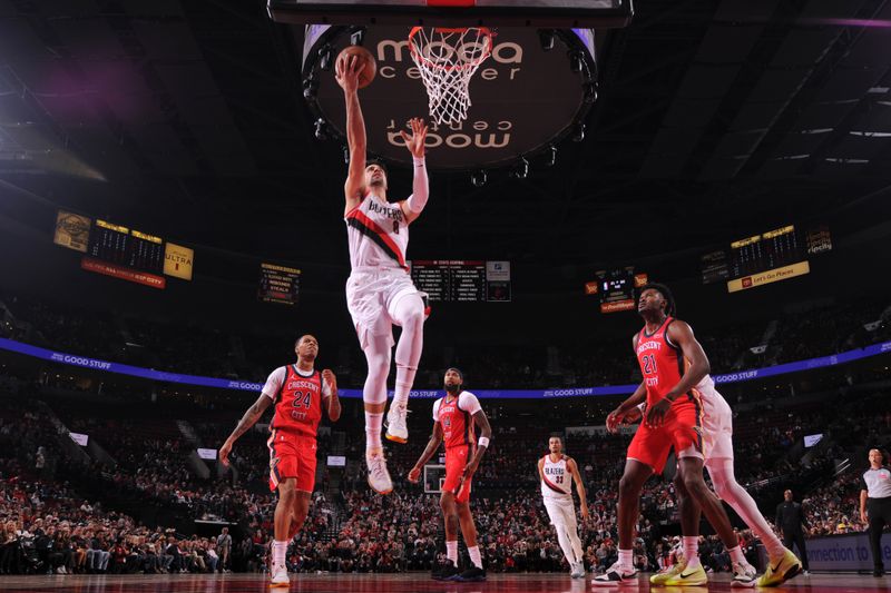 PORTLAND, OR - OCTOBER 27: Deni Avdija #8 of the Portland Trail Blazers drives to the basket during the game against the New Orleans Pelicans on October 27, 2024 at the Moda Center Arena in Portland, Oregon. NOTE TO USER: User expressly acknowledges and agrees that, by downloading and or using this photograph, user is consenting to the terms and conditions of the Getty Images License Agreement. Mandatory Copyright Notice: Copyright 2024 NBAE (Photo by Cameron Browne/NBAE via Getty Images)