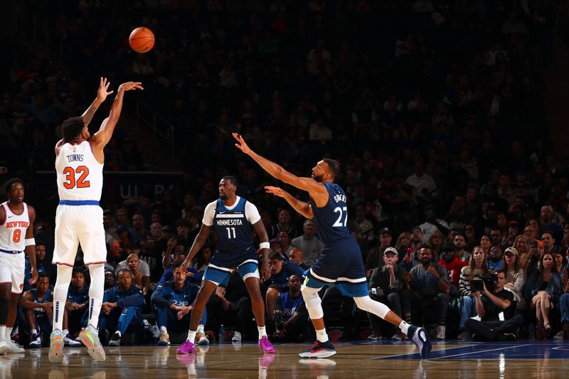 NEW YORK, NY - OCTOBER 13:  Karl-Anthony Towns #32 of the New York Knicks shoots a three point basket during the game on October 13, 2024 at Madison Square Garden in New York City, New York.  NOTE TO USER: User expressly acknowledges and agrees that, by downloading and or using this photograph, User is consenting to the terms and conditions of the Getty Images License Agreement. Mandatory Copyright Notice: Copyright 2024 NBAE  (Photo by David L. Nemec/NBAE via Getty Images)