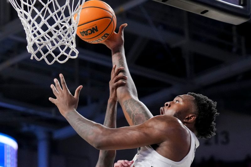 Showdown in Vegas: Cincinnati Bearcats vs UCF Knights, Spotlight on Dillon Mitchell