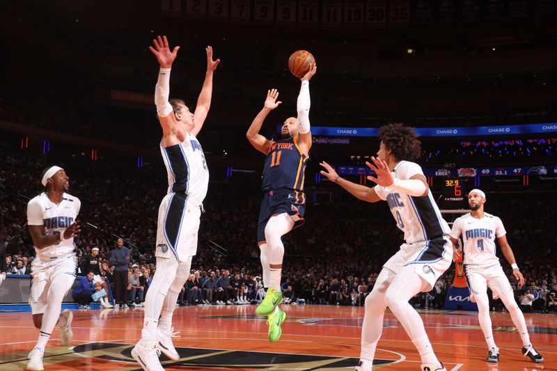 NEW YORK, NY - DECEMBER 3: Jalen Brunson #11 of the New York Knicks drives to the basket during the game against the Orlando Magic during the Emirates NBA Cup on December 3, 2024 at Madison Square Garden in New York City, New York.  NOTE TO USER: User expressly acknowledges and agrees that, by downloading and or using this photograph, User is consenting to the terms and conditions of the Getty Images License Agreement. Mandatory Copyright Notice: Copyright 2024 NBAE  (Photo by Nathaniel S. Butler/NBAE via Getty Images)