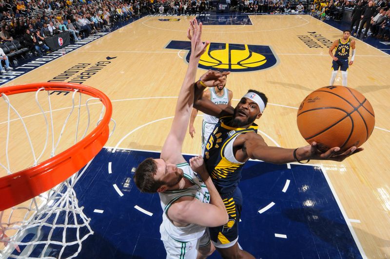 INDIANAPOLIS, IN - OCTOBER 30: Jarace Walker #5 of the Indiana Pacers shoots the ball during the game on October 30, 2024 at Gainbridge Fieldhouse in Indianapolis, Indiana. NOTE TO USER: User expressly acknowledges and agrees that, by downloading and or using this Photograph, user is consenting to the terms and conditions of the Getty Images License Agreement. Mandatory Copyright Notice: Copyright 2024 NBAE (Photo by Ron Hoskins/NBAE via Getty Images)